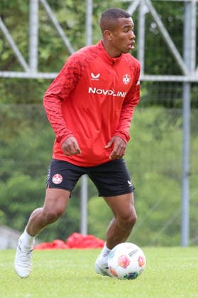 12 05 2026, xrekx, Soccer 2 Bundesliga, 1 FC Kaiserslautern Training v l David Schramm 1 FC Kaiserslautern DFL DFB REGULATIONS PROHIBIT ANY USE OF PHOTOGRAPHS as IMAGE SEQUENCES and or QUASI VIDEO Kaiserslautern