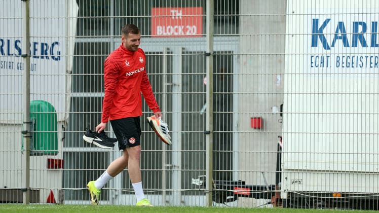 12 05 2026, xrekx, Soccer 2 Bundesliga, 1 FC Kaiserslautern Training v l Luca Sirch 1 FC Kaiserslautern DFL DFB REGULATIONS PROHIBIT ANY USE OF PHOTOGRAPHS as IMAGE SEQUENCES and or QUASI VIDEO Kaiserslautern