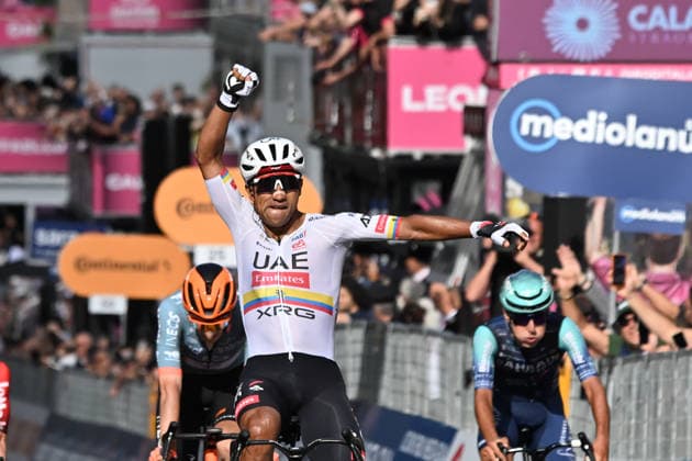 109th Giro d Italia 2026 - Stage 4 Jhonatan Narvaez of Ecuador and Team INEOS Grenadiers crosses the finish line to win the 5th stage of the 109th Giro d Italia, a 160km route from Catanzaro to Cosenza, on May 12, 2026, in Cosenza, Italy. Narvaez secures the victory with a late attack on the technical finish, holding off the chasing peloton. COSENZA Italy  Copyright: xAndreaxRositox originalFilename:rosito-notitle260512_np9n1.jpg