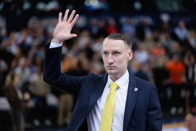 Mikko Riipinen MHP Riesen Ludwigsburg, Head Coach , GER, Rostock Seawolves vs MHP Riesen Ludwigsburg, easycredit BBL, Basketball, Bundesliga, Play Ins, Season 2025 2026, 12 05 2026 GER, Rostock Seawolves vs MHP Riesen Ludwigsburg, easycredit BBL, Basketball, Bundesliga, Play Ins, Season 2025 2026, 12 05 2026 Rostock Copyright: xEibner-Pressefoto DenverxEhrlichx EP_DEH