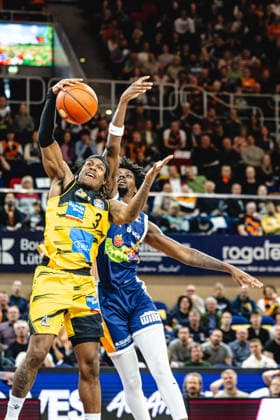 Rostock, Germany 12 May 2026 easyCredit BBL Play Ins 2025 2026 Rostock Seawolves vs MHP Riesen Ludwigsburg Pictured from left Stefan Smith MHP RIESEN Ludwigsburg and Kassim Nicholson Rostock Seawolves Stadthalle Rostock Mecklenburg Vorpommern Copyright: xFotostandx xVoelkerx
