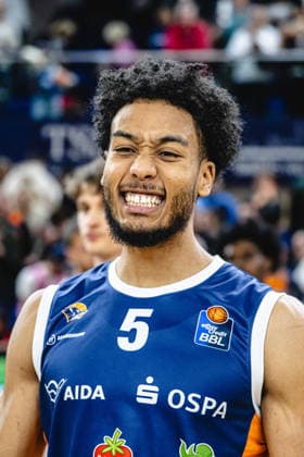 Rostock, Germany 12 May 2026 easyCredit BBL Play Ins 2025 2026 Rostock Seawolves vs MHP Riesen Ludwigsburg In the picture D Shawn Schwartz Rostock Seawolves smiling on the pitch Stadthalle Rostock Mecklenburg Vorpommern Copyright: xFotostandx xVoelkerx