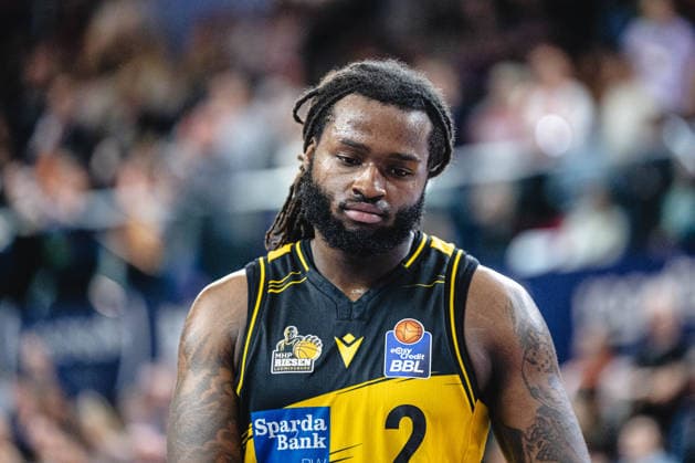 Rostock, Germany 12 May 2026 easyCredit BBL Play Ins 2025 2026 Rostock Seawolves vs MHP Riesen Ludwigsburg In the picture Traveon Buchanan MHP RIESEN Ludwigsburg unhappy on the pitch Stadthalle Rostock Mecklenburg Vorpommern Copyright: xFotostandx xVoelkerx