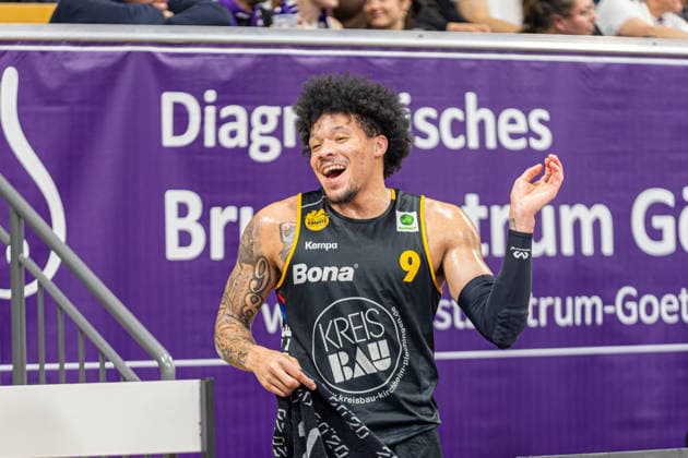 ProA, BG Goettingen vs Bozic Estriche Kirchheim Knights, Sparkassen Arena Goettingen 12 05 2026 ProA, Goettingen, Germany 12 05 2026 Tylan Pope Bozic Estriche Kirchheim Knights, 9 is happy, Barmer ProA 2 Basketball Bundesliga, Playoffs, Game of BG Goettingen vs Bozic Estriche Kirchheim Knights, Sparkassen Arena Goettingen Copyright: xBEAUTIFULxSPORTS Freudensteinx