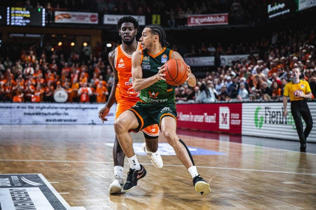 1 Basketball Bundesliga, easyCredit BBL, Season 2025 2026, Men, Play Ins, Match for 7th place, 12 05 2026, RASTA Vechta Gladiators Trier Jordan Roland 15 VET CONCEPT Gladiators Trier in action Vechta RASTA Dome Lower Saxony Germany