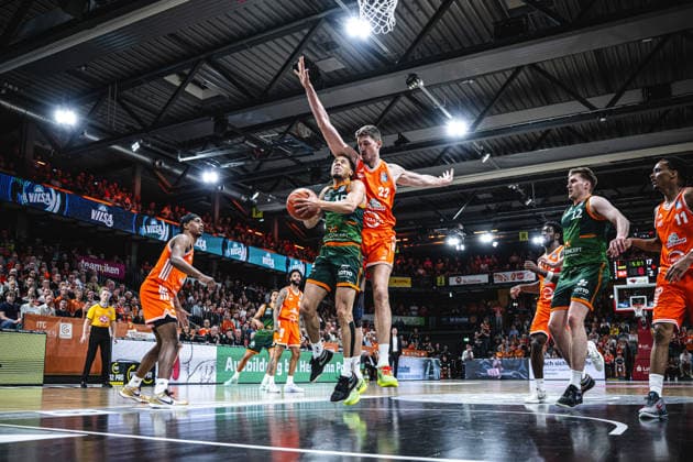 1 Basketball Bundesliga, easyCredit BBL, Season 2025 2026, Men, Play Ins, Match for 7th place, 12 05 2026, RASTA Vechta Gladiators Trier Jordan Roland 15 VET CONCEPT Gladiators Trier at Korbleger Vechta RASTA Dome Niedersachsen Germany