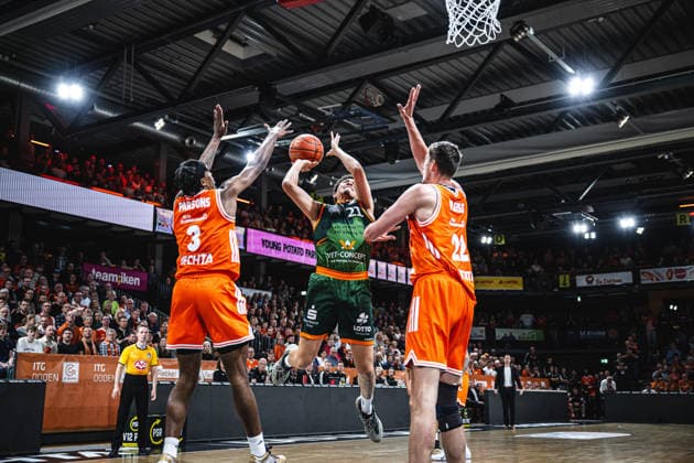 1 Basketball Bundesliga, easyCredit BBL, Season 2025 2026, Men, Play Ins, Match for 7th place, 12 05 2026, RASTA Vechta Gladiators Trier Evans Rapieque 21 VET CONCEPT Gladiators Trier at the Korbleger Vechta RASTA Dome Niedersachsen Germany