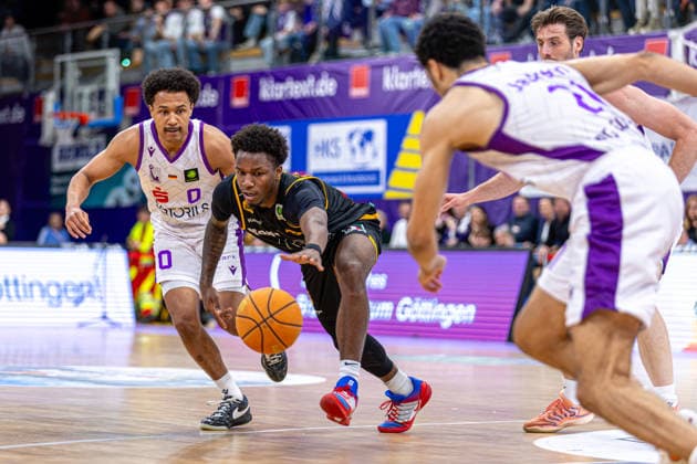 ProA, BG Goettingen vs Bozic Estriche Kirchheim Knights, Sparkassen Arena Goettingen 12 05 2026 ProA, Goettingen, Germany 12 05 2026 Charles Tyrone Harris Jr Bozic Estriche Kirchheim Knights, 3 on the ball, Barmer ProA 2 Basketball Bundesliga, Playoffs, Game of BG Goettingen vs Bozic Estriche Kirchheim Knights, Sparkassen Arena Goettingen Copyright: xBEAUTIFULxSPORTS Freudensteinx