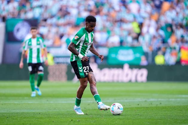 May 12, 2026, Sevilla, Sevilla, SPAIN: Junior Firpo of Real Betis in action during the Spanish league, LaLiga EA Sports, football match played between Real Betis and Elche CF at La Cartuja stadium on May 12, 2026, in Sevilla, Spain. Sevilla SPAIN - ZUMAa181 20260512_zaa_a181_068 Copyright: xJoaquinxCorcherox
