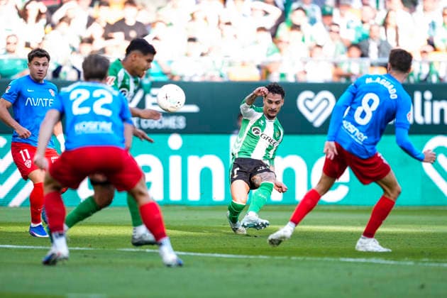May 12, 2026, Sevilla, Sevilla, SPAIN: Antony Dos Santos of Real Betis in action during the Spanish league, LaLiga EA Sports, football match played between Real Betis and Elche CF at La Cartuja stadium on May 12, 2026, in Sevilla, Spain. Sevilla SPAIN - ZUMAa181 20260512_zaa_a181_082 Copyright: xJoaquinxCorcherox