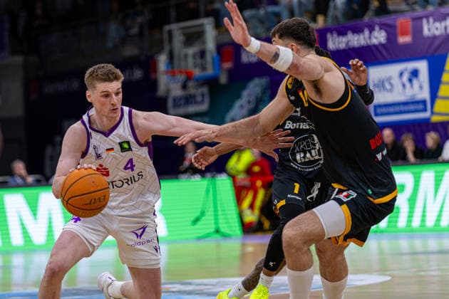 ProA, BG Goettingen vs Bozic Estriche Kirchheim Knights, Sparkassen Arena Goettingen 12 05 2026 ProA, Goettingen, Germany 12 05 2026 Daniel Kirchner BG Goettingen, 4 am Ball, Barmer ProA 2 Basketball Bundesliga, Playoffs, Game of BG Goettingen vs Bozic Estriche Kirchheim Knights, Sparkassen Arena Goettingen Copyright: xBEAUTIFULxSPORTS Freudensteinx