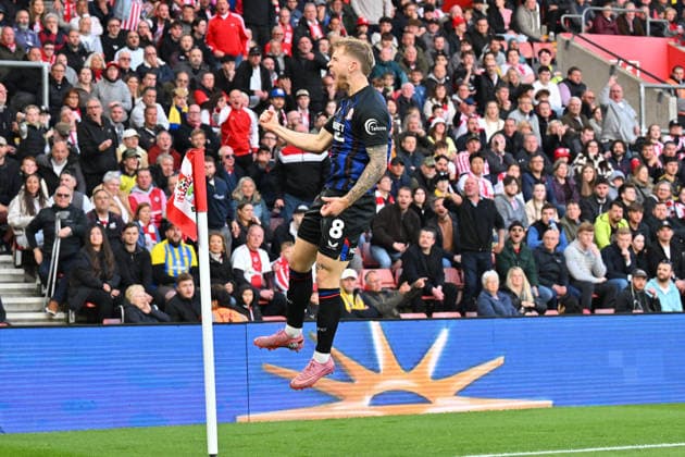 Southampton v Middlesbrough, EFL Sky Bet Championship, Play Off Second Leg Goal 0-1 - Riley McGree (8) of Middlesbrough celebrates scoring the opening goal during the EFL Sky Bet Championship Play Off Second Leg match between Southampton and Middlesbrough at the St Mary s Stadium, Southampton, UK on 12 May 2026. Southampton St Mary s Stadium Hampshire UK Editorial use only DataCo restrictions apply See www.football-dataco.com , Copyright: xGrahamxHuntx PSI-24239-0046