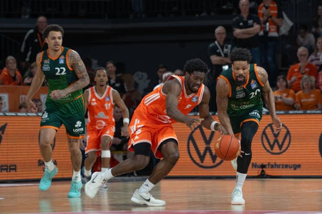 GER, Basketball, easy Credit BBL, Play Ins, Rasta Vechta vs VET CONCEPT Gladiators Trier 12 05 2026, Rasta Dome, Vechta, GER, easy Credit BBL, Play Ins, Rasta Vechta vs VET CONCEPT Gladiators Trier, pictured TJ BAMBA Rasta Vechta 5 Urald KING VET CONCEPT Gladiators Trier 20 Nolan ADEKUNLE VET CONCEPT Gladiators Trier 22 nordphotoxgmbhx xRojahn nph00310