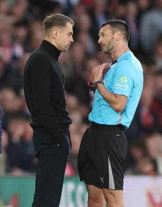 Referee Andy Madley speaks to both managers after an apparent incident between Luke Ayling of Middlesbrough and Taylor Harwood-Bellis of Southampton Southampton v Middlesbrough, EFL Sky Bet Championship, Play-Off Semi Final, Second Leg, Football, St Mary s Stadium, Southampton, UK - 12 May 2026Southampton St Mary s Stadium United Kingdom EDITORIAL USE ONLY No use with unauthorised audio, video, data, fixture lists, club league logos or live services. Online in-match use limited to 120 images, no video emulation. No use in betting, games or single club league player publications. Copyright: xKieranxMcManus Shutterstockx 16871478as