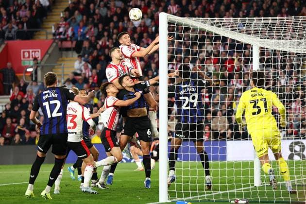 Ross Stewart of Southampton scoring a goal (1-1) Southampton v Middlesbrough, EFL Sky Bet Championship, Play-Off Semi Final, Second Leg, Football, St Mary s Stadium, Southampton, UK - 12 May 2026Southampton St Mary s Stadium United Kingdom EDITORIAL USE ONLY No use with unauthorised audio, video, data, fixture lists, club league logos or live services. Online in-match use limited to 120 images, no video emulation. No use in betting, games or single club league player publications. Copyright: xSimonxDael Shutterstockx 16871476al