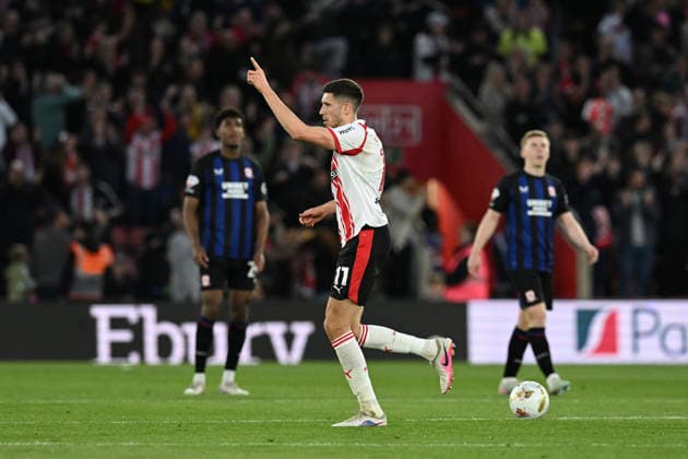 Southampton v Middlesbrough, EFL Sky Bet Championship, Play Off Second Leg Goal 1-1 - Ross Stewart (11) of Southampton celebrates scoring the equalising goal during the EFL Sky Bet Championship Play Off Second Leg match between Southampton and Middlesbrough at the St Mary s Stadium, Southampton, UK on 12 May 2026. Southampton St Mary s Stadium Hampshire UK Editorial use only DataCo restrictions apply See www.football-dataco.com , Copyright: xGrahamxHuntx PSI-24239-0074