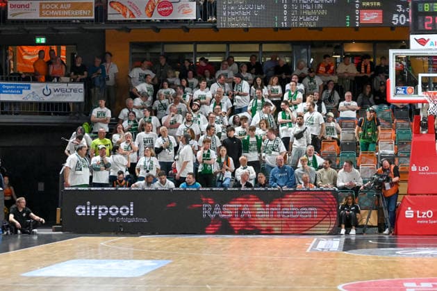 Fanblock VET CONCEPT Gladiators Trier RASTA Vechta vs VET CONCEPT Gladiators Trier, easyCredit Basketball Bundesliga, Play Ins, Season 2025 2026, 12 05 2026, RASTA Vechta vs VET CONCEPT Gladiators Trier, easyCredit Basketball Bundesliga, Play Ins, Season 2025 2026, 12 05 2026 Vechta Copyright: xEibner-Pressefoto RobertxGertzenx EP_RGN