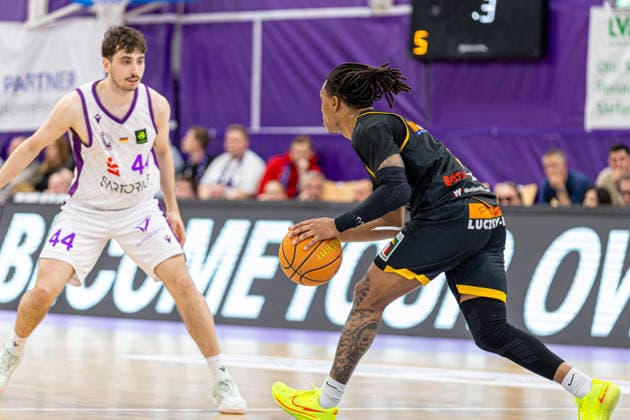 ProA, BG Goettingen vs Bozic Estriche Kirchheim Knights, Sparkassen Arena Goettingen 12 05 2026 ProA, Goettingen, Germany 12 05 2026 Phillip Russell Bozic Estriche Kirchheim Knights, 1 on the ball, Barmer ProA 2 Basketball Bundesliga, Playoffs, Game of BG Goettingen vs Bozic Estriche Kirchheim Knights, Sparkassen Arena Goettingen Copyright: xBEAUTIFULxSPORTS Freudensteinx