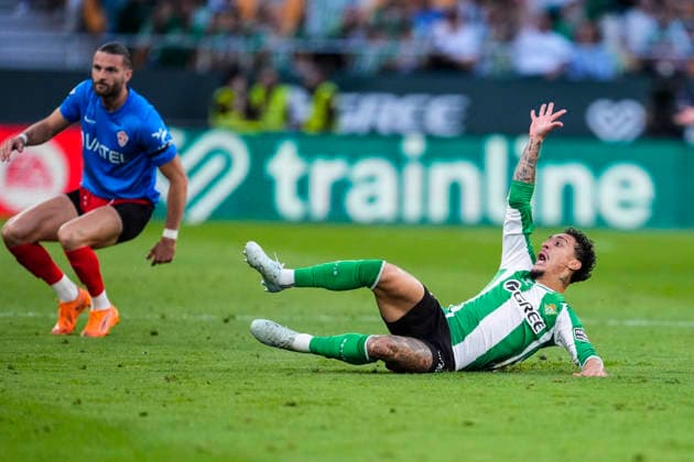 May 12, 2026, Sevilla, Sevilla, SPAIN: Antony Dos Santos of Real Betis laments during the Spanish league, LaLiga EA Sports, football match played between Real Betis and Elche CF at La Cartuja stadium on May 12, 2026, in Sevilla, Spain. Sevilla SPAIN - ZUMAa181 20260512_zaa_a181_125 Copyright: xJoaquinxCorcherox