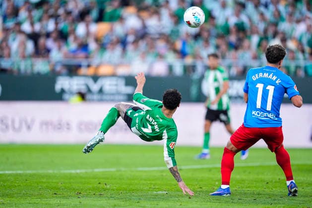 May 12, 2026, Sevilla, Sevilla, SPAIN: Antony Dos Santos of Real Betis in action during the Spanish league, LaLiga EA Sports, football match played between Real Betis and Elche CF at La Cartuja stadium on May 12, 2026, in Sevilla, Spain. Sevilla SPAIN - ZUMAa181 20260512_zaa_a181_129 Copyright: xJoaquinxCorcherox