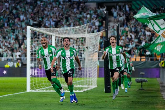 May 12, 2026, Sevilla, Sevilla, SPAIN: Pablo Fornals of Real Betis celebrates a goal during the Spanish league, LaLiga EA Sports, football match played between Real Betis and Elche CF at La Cartuja stadium on May 12, 2026, in Sevilla, Spain. Sevilla SPAIN - ZUMAa181 20260512_zaa_a181_131 Copyright: xJoaquinxCorcherox