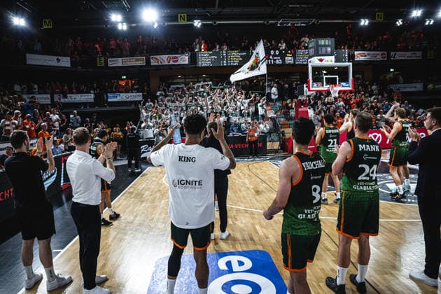 1 Basketball Bundesliga, easyCredit BBL, Season 2025 2026, Men, Play Ins, Match for 7th place, 12 05 2026, RASTA Vechta Gladiators Trier The VET CONCEPT Gladiators Trier team after the game Vechta RASTA Dome Lower Saxony Germany