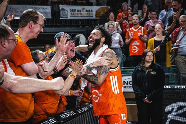 1 Basketball Bundesliga, easyCredit BBL, Season 2025 2026, Men, Play Ins, Match for 7th place, 12 05 2026, RASTA Vechta Gladiators Trier Tevin Brown 10 RASTA Vechta shows emotions after the game Vechta RASTA Dome Lower Saxony Germany
