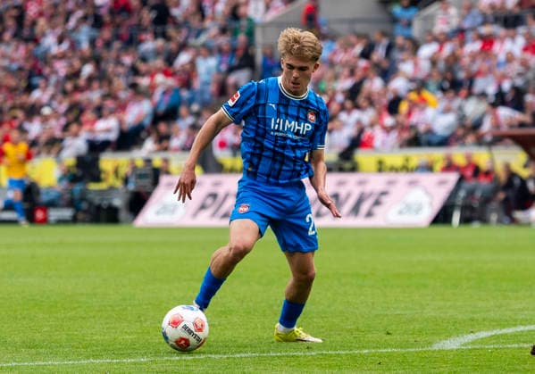 Einzelbild, Single image Hennes Behrens 1 FC Heidenheim, 26 1 FC Köln 1 FC Heidenheim, Fußball, 1 Bundesliga, RheinEnergieStadion Köln, 10 05 2026 DFL regulations prohibit any use of photographs as image sequences and or quasi video Copyright: HMBxMedia xMarcoxBader