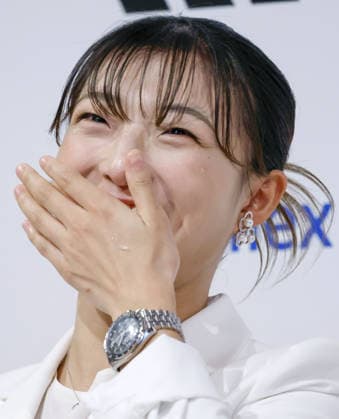 Figure skating, Eiskunstlauf Sakamoto at retirement press conference, PK, Pressekonferenz Japan s Kaori Sakamoto, a two-time women s figure skating Olympic medalist and four-time world champion, laughs during her retirement press conference at a hotel in Kobe, Hyogo Prefecture in western Japan, on May 13, 2026.  A14AA0005548692P