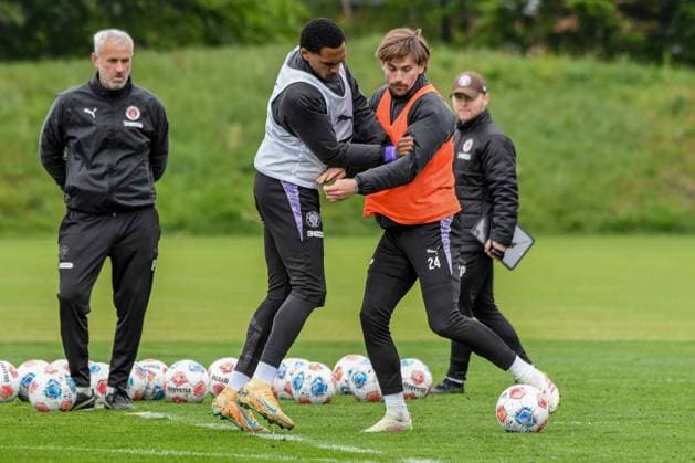 Hountondji Andréas Connor Metcalfe Pauli Germany , Hamburg , Training ground at Kollaustrasse , Football , 1 Bundesliga , Training of FC St Pauli