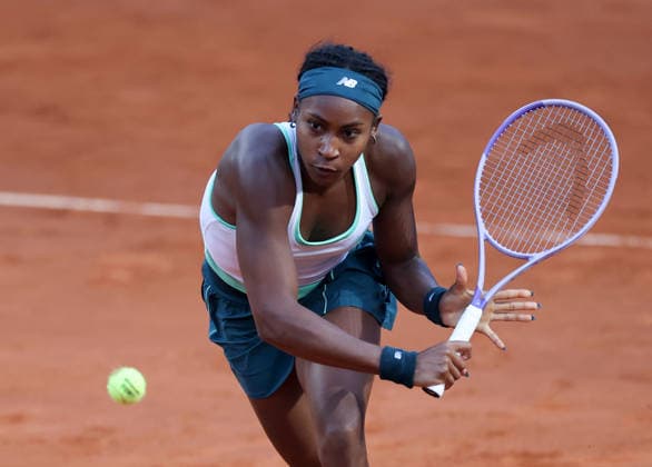 (260513) -- ROME, May 13, 2026 -- Coco Gauff of the United States hits a return during the women s singles quarterfinal between Coco Gauff of the United States and Mirra Andreeva of Russia at the WTA, Tennis Damen Italian Open in Rome, Italy, May 12, 2026. ) (SP)ITALY-ROME-TENNIS-WTA-ITALIAN OPEN LixJing 