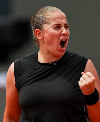 260512 -- ROME, May 12, 2026 -- Jelena Ostapenko celebrates scoring during the women s singles quarter final match between Sorana Cirstea of Romania and Jelena Ostapenko of Latvia at the WTA, Tennis Damen Italian Open in Rome, Italy, May 12, 2026. SPITALY-ROME-TENNIS-WTA-ITALIAN OPEN-WOMEN S SINGLES WangxKaiyan  (SP)ITALY-ROME-TENNIS-WTA-ITALIAN OPEN-WOMEN S SINGLES IMAGO WangxKaiyan  imago images 0856369915