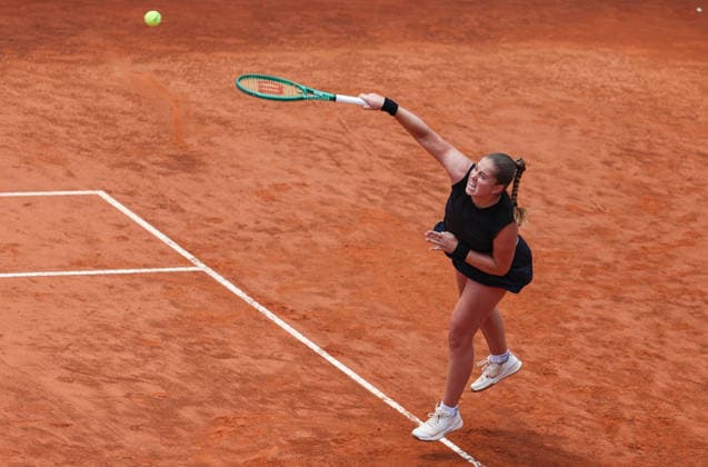 260512 -- ROME, May 12, 2026 -- Jelena Ostapenko serves during the women s singles quarter final match between Sorana Cirstea of Romania and Jelena Ostapenko of Latvia at the WTA, Tennis Damen Italian Open in Rome, Italy, May 12, 2026. SPITALY-ROME-TENNIS-WTA-ITALIAN OPEN-WOMEN S SINGLES WangxKaiyan  (SP)ITALY-ROME-TENNIS-WTA-ITALIAN OPEN-WOMEN S SINGLES IMAGO WangxKaiyan  imago images 0856369924