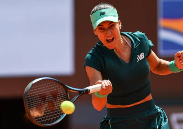 260512 -- ROME, May 12, 2026 -- Sorana Cirstea hits a return during the women s singles quarter final match between Sorana Cirstea of Romania and Jelena Ostapenko of Latvia at the WTA, Tennis Damen Italian Open in Rome, Italy, May 12, 2026. SPITALY-ROME-TENNIS-WTA-ITALIAN OPEN-WOMEN S SINGLES WangxKaiyan  (SP)ITALY-ROME-TENNIS-WTA-ITALIAN OPEN-WOMEN S SINGLES IMAGO WangxKaiyan  imago images 0856370197