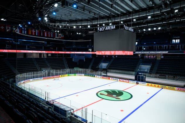 260513 Interior view of BCF Arena during build up ahead of the 2026 IIHF Ice Hockey World Championship on May 13, 2026 in Fribourg Photo Jesper Zerman BILDBYRAN kod JZ JZ0711 ishockey ice hockey ishockey vm 2026 vm 2026 iihf world championship förhand inför preview day 2 bbeng arena  Copyright: JESPERxZERMAN BB260513JZ001