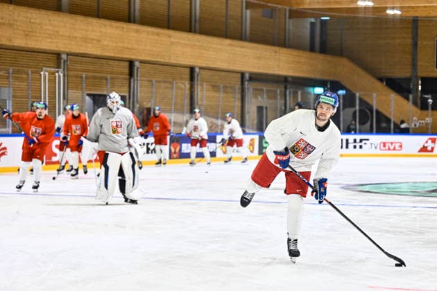 Matej Blumel attends Czech national Ice hockey, Eishockey team training session at the 2026 IIHF Ice Hockey World Championship, WM, Weltmeisterschaft in Fribourg, Switzerland, on May 13, 2026. (CTKxPhoto RadekxPetrasek) CTKPhotoP2026051304275  CTKPhotoP2026051304275