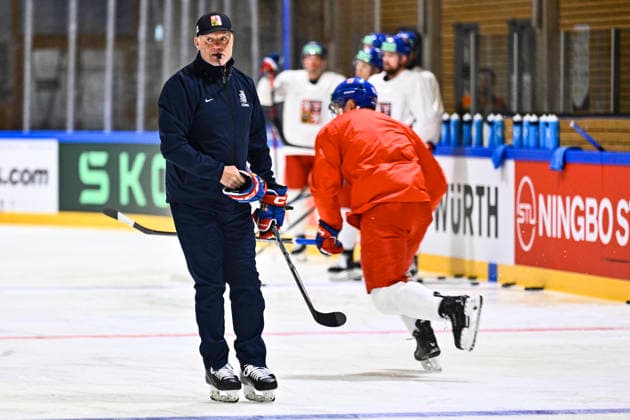 Head coach Radim Rulik attends Czech national Ice hockey, Eishockey team training session at the 2026 IIHF Ice Hockey World Championship, WM, Weltmeisterschaft in Fribourg, Switzerland, on May 13, 2026. (CTKxPhoto RadekxPetrasek) CTKPhotoP2026051304285  CTKPhotoP2026051304285