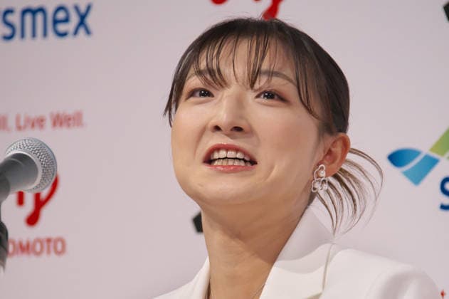 The four-time Olympic figure skater Kaori Sakamoto attends her retirement press conference, PK, Pressekonferenz in Kobe, Hyogo-Prefecture, Japan on Wednesday, May 13, 2026. and she announced, got married on May 5 in this presss conference.  TKP2026051302 KEIZOxMORI
