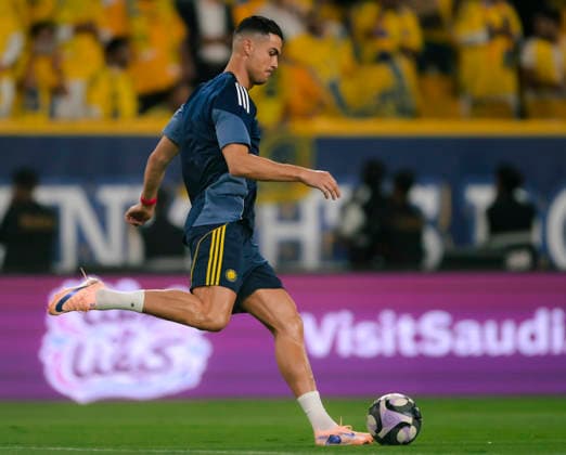 RIYADH, SAUDI ARABIA - MAY 12: Cristiano Ronaldo of Al Nassr warming up before the Saudi Pro League match between Al Nassr and Al Hilal at Al Awwal Park on May 12, 2026 in Riyadh, Saudi Arabia.  Copyright: xKhalidxAlhaj MBxMediax