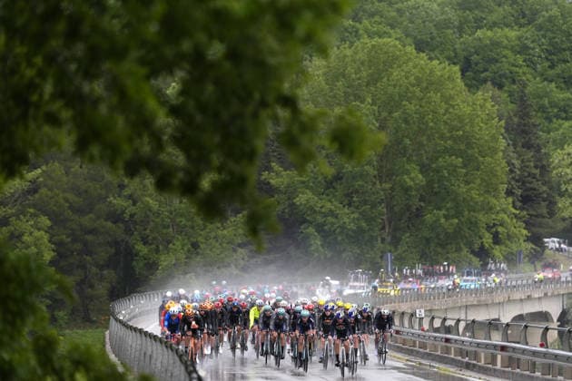 The pack rides during Stage 5 of the Giro d™Italia, from Praia a Mare to Potenza, Italy, Wednesday, May 13, 2026.  Copyright: xFabioxFerrari LaPressex