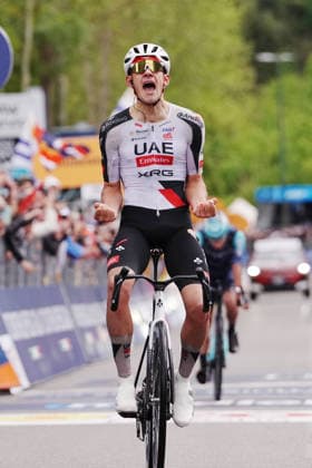 Spain™s Igor Arrieta Lizarraga of UAE Team Emirates XRG winner on the finish line during Stage 5 of the Giro d™Italia, from Praia a Mare to Potenza, Italy, Wednesday, May 13, 2026.  Copyright: xGianxMattiaxD Albertox xLaPressex