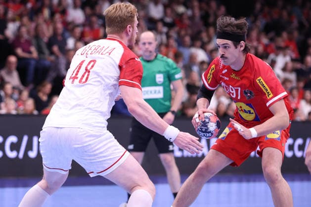 HANDBALL - IHF WC quali, AUT vs POL GRAZ,AUSTRIA,13.MAY.26 - HANDBALL - IHF World Championship, WM, Weltmeisterschaft 2027, European qualification, play off, OEHB international match, Länderspiel, Nationalmannschaft Austria vs Poland. Image shows Tomasz Gebala (Poland) and Michael Miskovez (Austria). GEPAxpictures xChrisxBauer