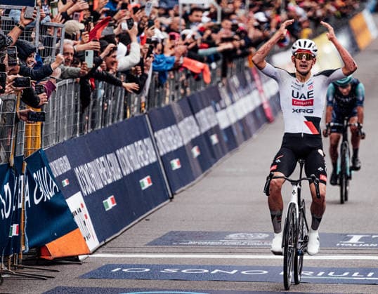 2026 Giro d Italia Stage 5 Picture by Zac Williams SWpix.com - 13 05 2026 - Cycling - 2026 Giro d Italia - Stage 5 - Praia a Mare to Potenza - Igor Arrieta, UAE Team Emirates XRG, wins Stage 5. Copyright: x xSWpix.comx(t axPhotographyxHubxLtd)xZacxWilliams SWpix.comx SWP-2645