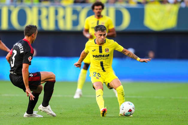 May 13, 2026, Villarreal, Castellon, SPAIN: Alberto Moleiro of Villarreal CF in action during the Spanish league, LaLiga EA Sports, football match played between Villarreal CF and Sevilla FC at La Ceramica stadium on May 13, 2026, in Villarreal, Spain. Villarreal SPAIN - ZUMAa181 20260513_zaa_a181_109 Copyright: xIvanxTerronx