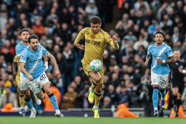 Premier League: Manchester City v Crystal Palace Brennan Johnson of Crystal Palace breaks with the ball during the Premier League match Manchester City vs Crystal Palace at Etihad Stadium, Manchester, United Kingdom on 13 May 2026 (Photo by Mark Cosgrove News Images) Manchester Etihad Stadium Greater Manchester United, ManU Kingdom Copyright: xMarkxCosgrove NewsxImagesx
