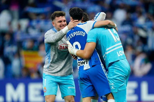ESP: RCD Espanyol - Athletic Club . La Liga EA Sports. Matchday 36 Angel Fortuno and Edu Exposito and Marko Dmitrovic of RCD Espanyol during the La Liga EA Sports match between RCD Espanyol and Athletic Club de Bilbao played at RCDE Stadium on May 13, 2026 in Barcelona, Spain. kpng Copyright: xSergioxRuizxx xPRESSINPHOTOx PS_260513_ESP_ATH_2526_041