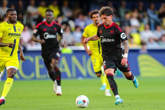 May 13, 2026, Villarreal, Castellon, SPAIN: Jose Angel Carmona of Sevilla FC in action during the Spanish league, LaLiga EA Sports, football match played between Villarreal CF and Sevilla FC at La Ceramica stadium on May 13, 2026, in Villarreal, Spain. Villarreal SPAIN - ZUMAa181 20260513_zaa_a181_124 Copyright: xIvanxTerronx