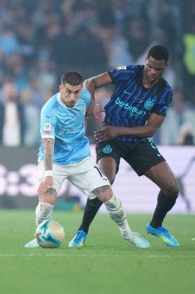 Lazio™s Mattia ZaccagniInter Milan™s Denzel Dumfries during the Frecciarossa Italian Cup 2025 2026 final soccer match between Lazio and Inter Milan at the Stadio Olimpico in Rome, Italy - May 13, 2026 - Soccer  Copyright: xAlfredoxFalcone LaPressex