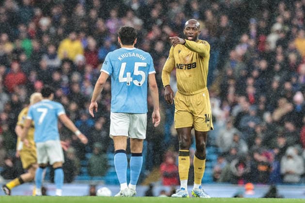 Premier League: Manchester City v Crystal Palace Jean-Philippe Mateta of Crystal Palace gives his team instructions during the Premier League match Manchester City vs Crystal Palace at Etihad Stadium, Manchester, United Kingdom on 13 May 2026 (Photo by Mark Cosgrove News Images) Manchester Etihad Stadium Greater Manchester United, ManU Kingdom Copyright: xMarkxCosgrove NewsxImagesx