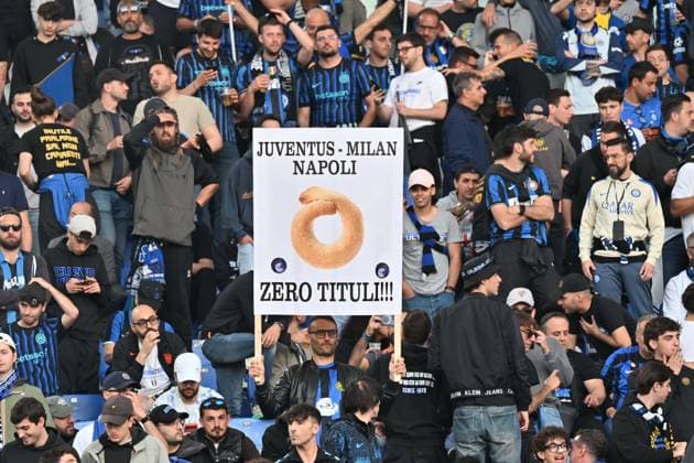 Foto IPP Felice De Martino Roma 13 05 2026 Calcio Coppa Italia 2025-2026 - Finale Lazio - Inter Nella foto: Striscione esposto dai tifosi dell Inter con la scritta Juventus Milan Napoli zeru tituli Italy Photo Press World Copyright Roma italy Italia ITALY  Copyright: xR4924_italyphotopressx
